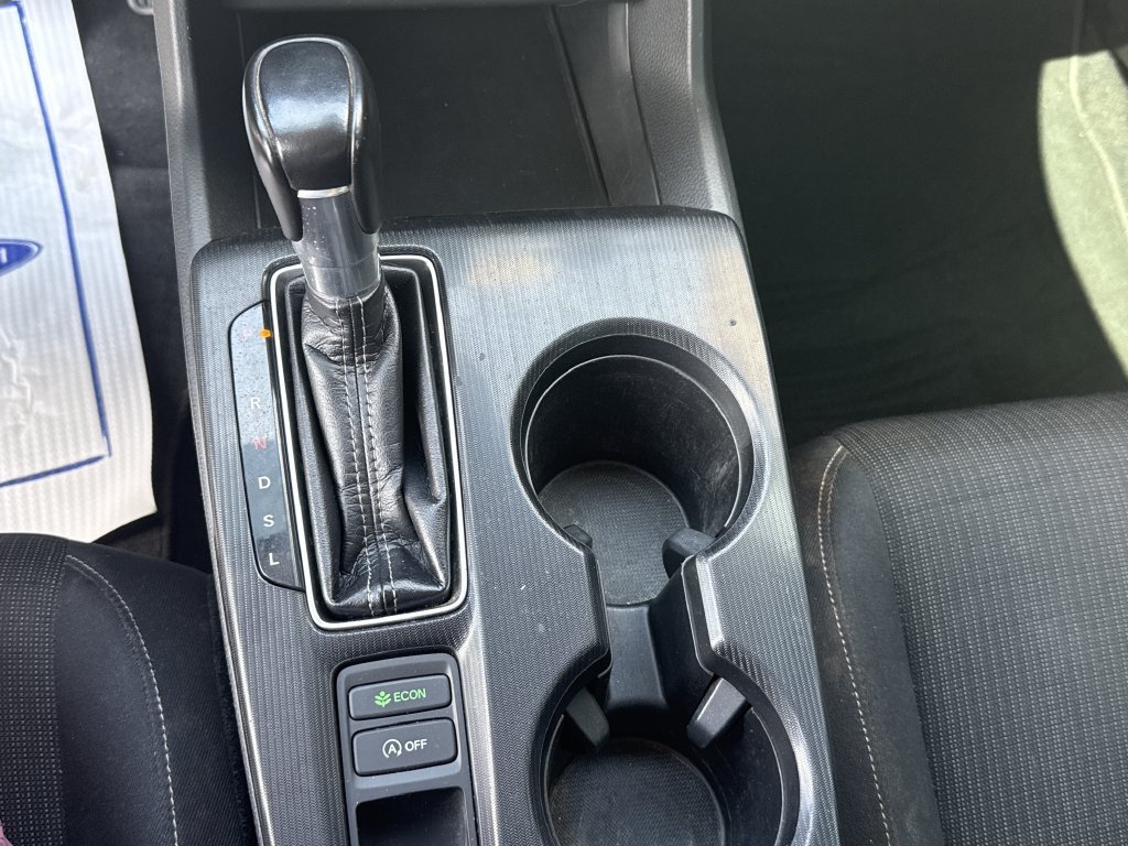 Used 2022  Honda EX image 25
