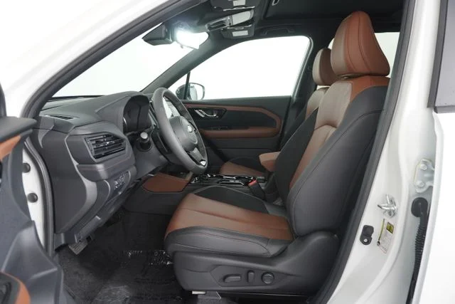 New 2026 CRYSTAL WHITE PEARL Subaru Touring image 9