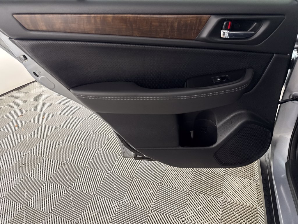 Used 2015 Silver Subaru 3.6R image 11