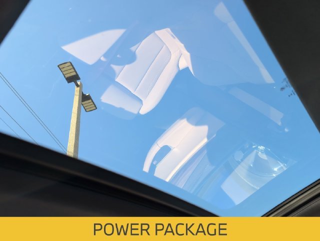 Used 2021 Alpine White BMW sDrive30i image 18