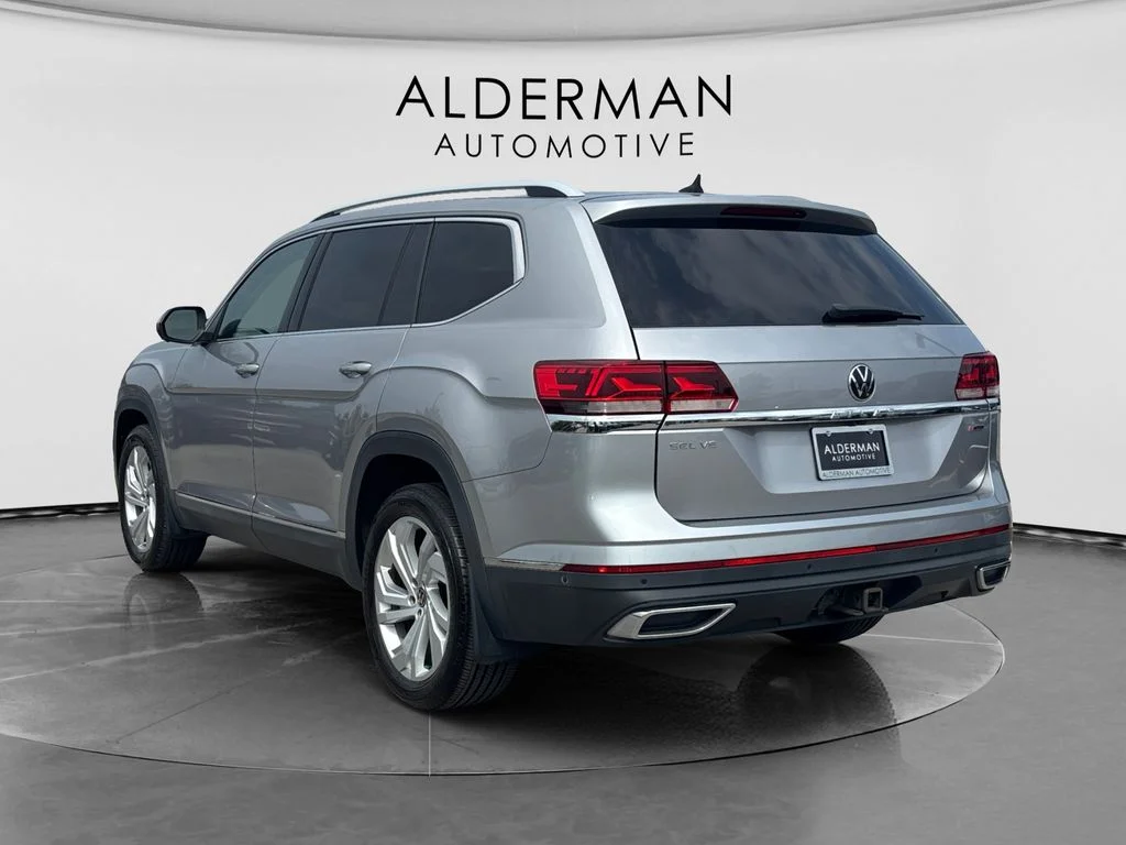 Used 2021 Silver Volkswagen SEL Premium image 3