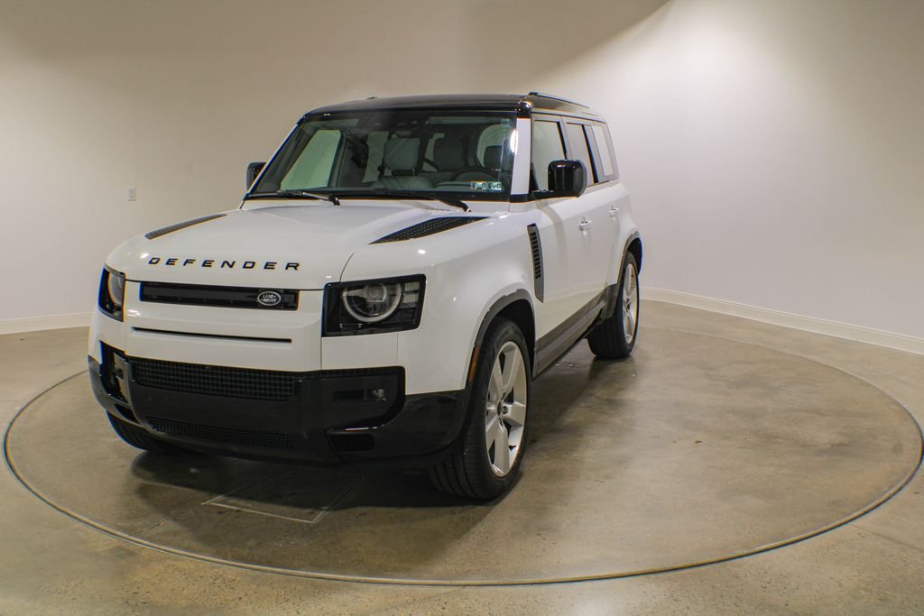 New 2026 Fuji White Land Rover X-Dynamic SE image 1