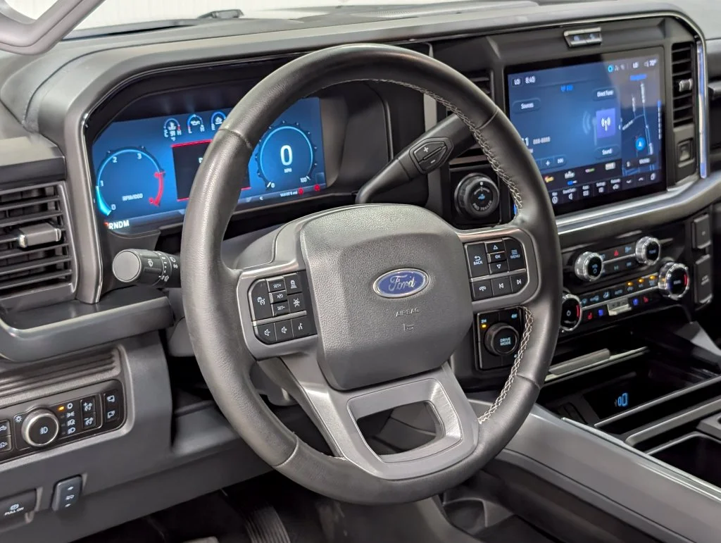 Certified Used 2025 Carbonized Gray Metallic Ford Lariat image 14
