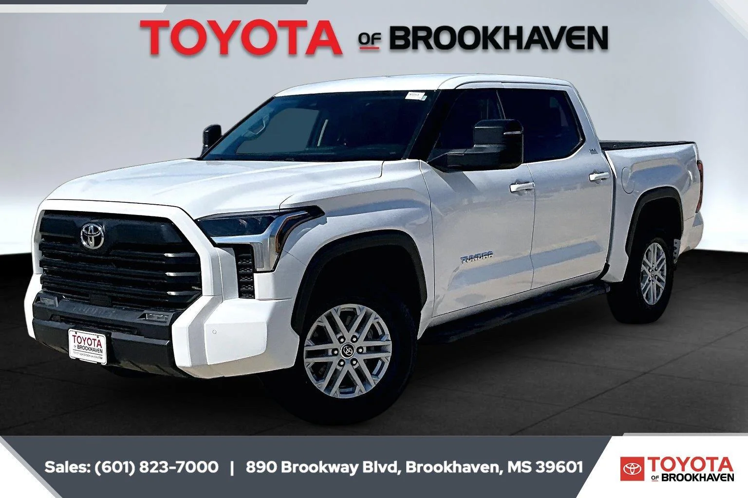 Used 2023 Ice Cap Toyota SR5 image 10