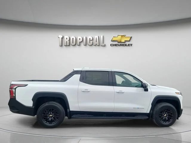 New 2026 Summit White Chevrolet LT - Extended Range image 6