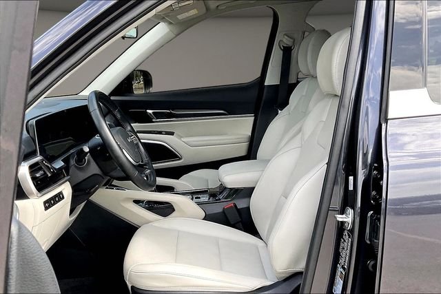 Used 2025 Gray Kia S image 22
