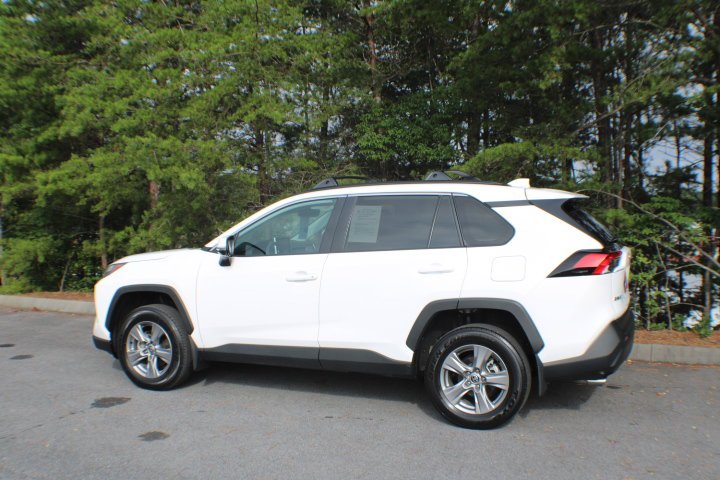 Used 2023 Ice Cap Toyota XLE image 3