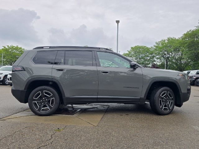 New 2026 Sting-Gray Clear-Coat Exterior Paint Jeep Laredo image 28