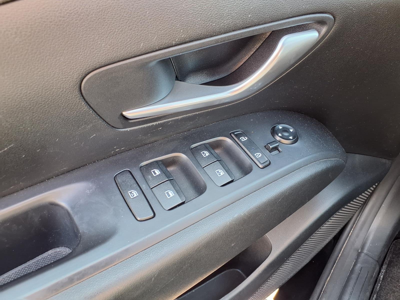 Used 2024 Phantom Black Pearl Hyundai SEL image 10