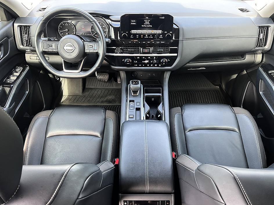 Used 2024 Gun Metallic Nissan SL image 18