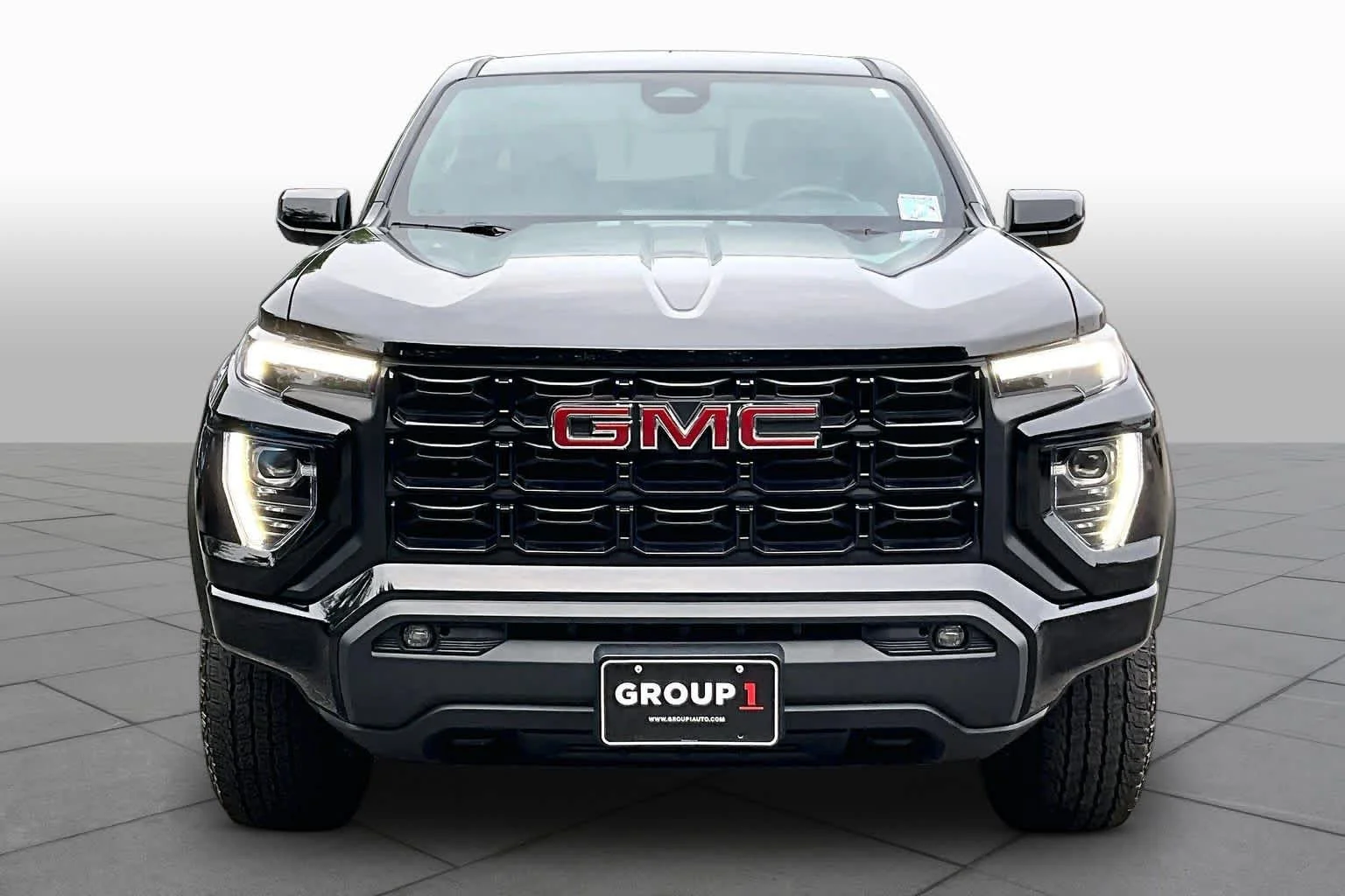 Used 2024 Onyx Black GMC 4WD Elevation image 4