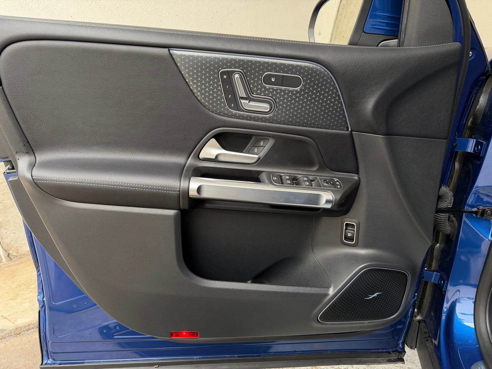 Certified Used 2024 Blue Mercedes-Benz GLB 250 image 20