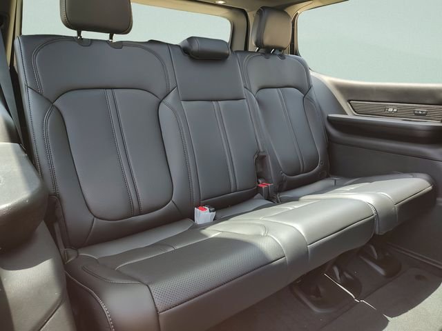 New 2026 Velvet Red Pearl-Coat Exterior Paint Jeep  image 33