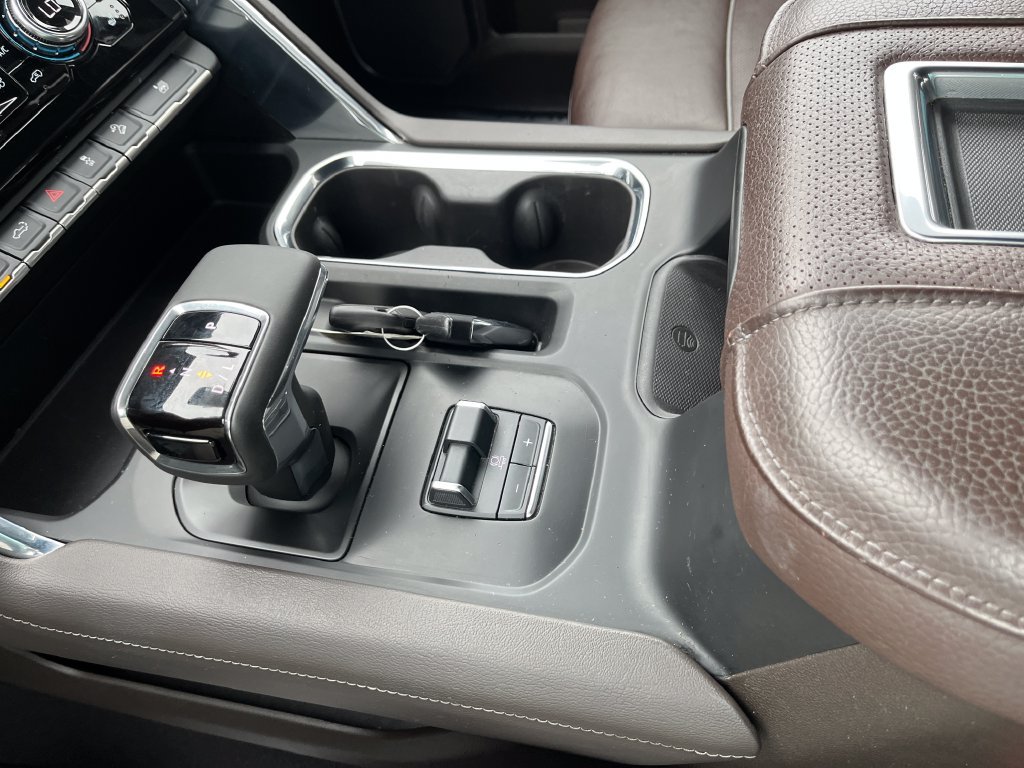 Used 2022 White GMC Denali image 22