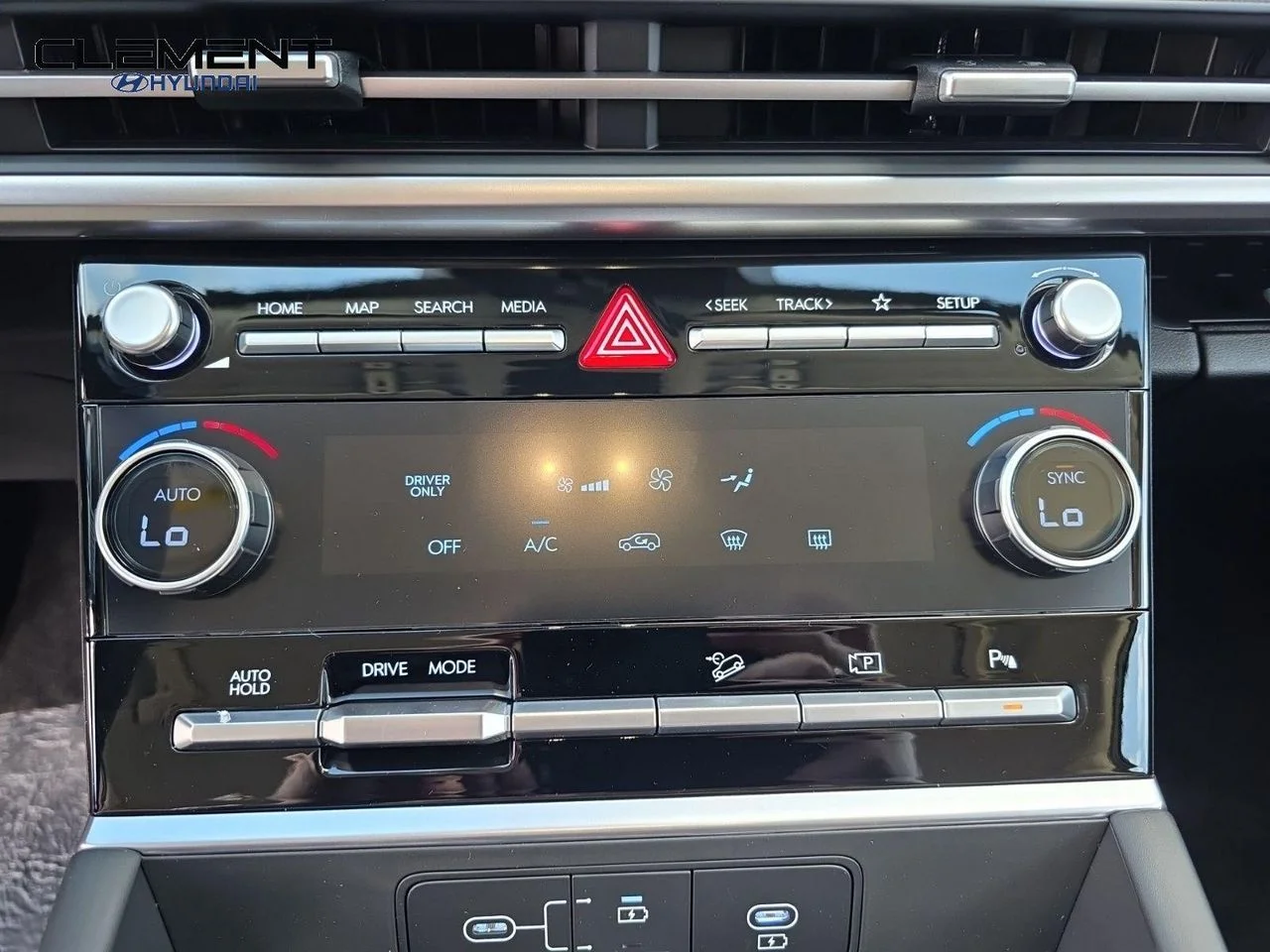 2026 Hyundai Santa Fe SE - Photo 21