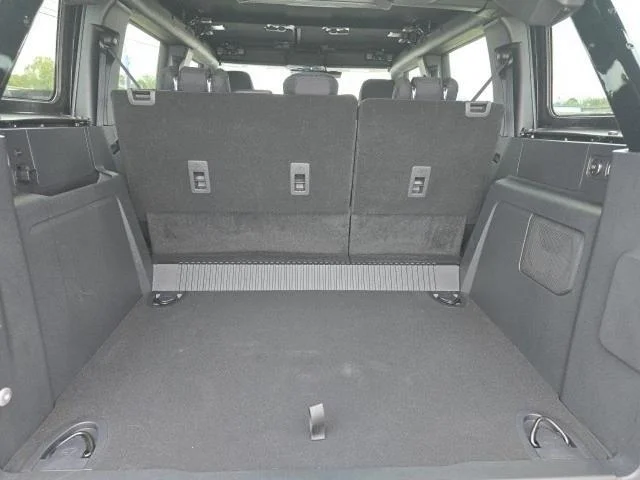 2025 Ford Bronco 4-Door Base - Photo 26