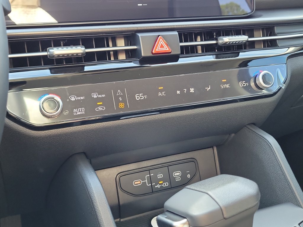 New 2026 Gravity Gray Kia EX image 32