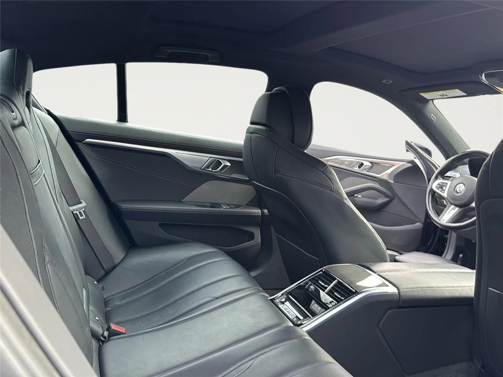2023 BMW 8 Series 840i - Photo 31