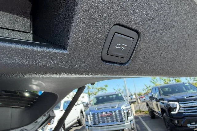 New 2026 Sterling Metallic GMC AT4 image 27