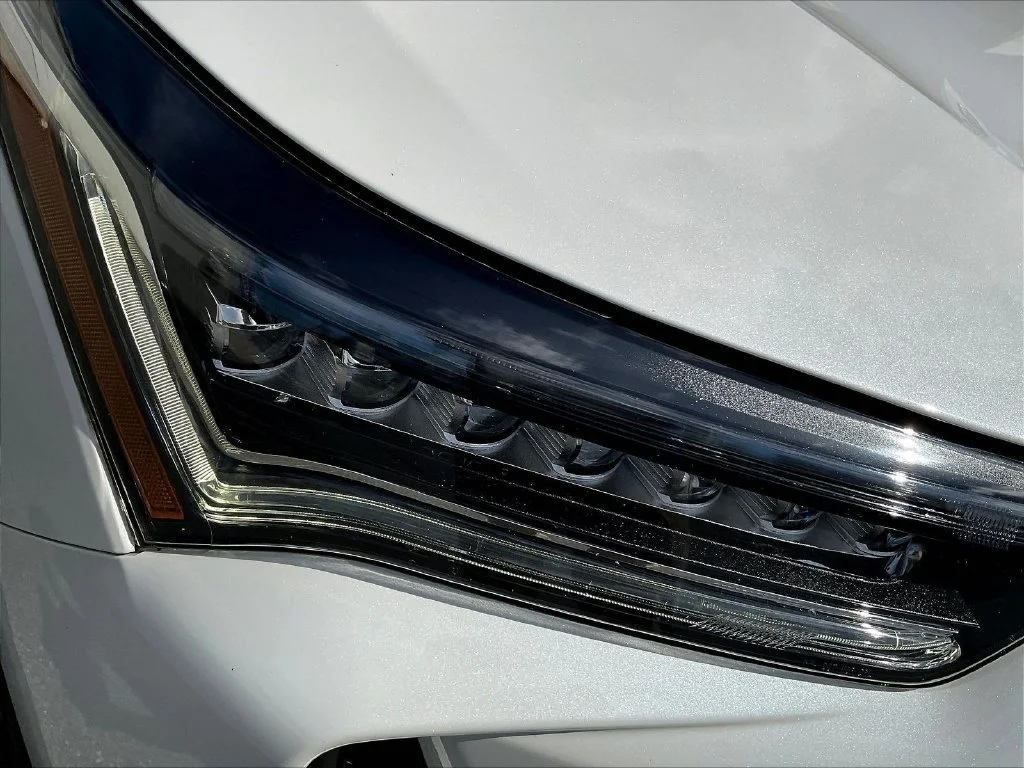 Used 2023 Platinum White Pearl Acura Base image 31