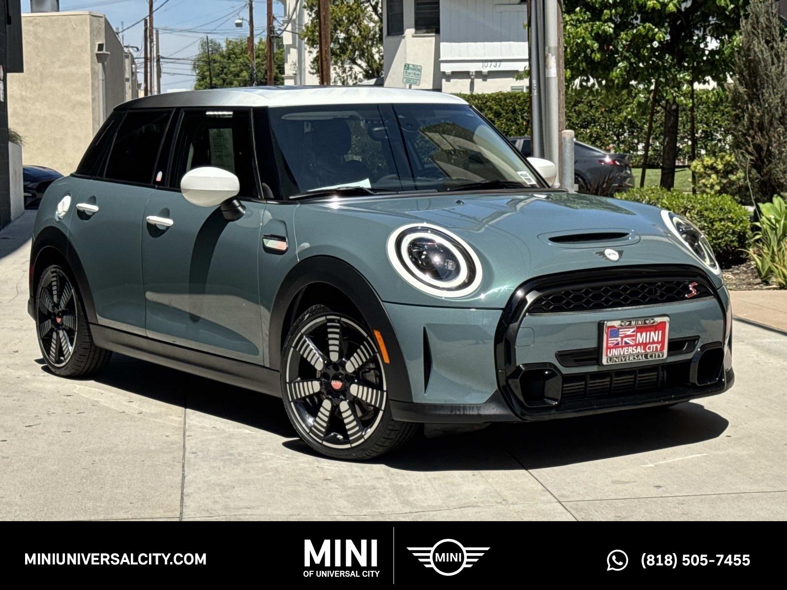 2023 MINI Hardtop Cooper S's photo
