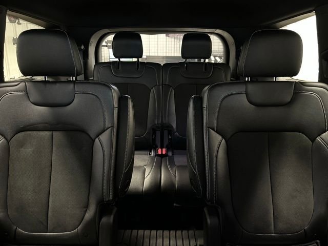 Used 2024 Diamond Black Crystal Pearlcoat Jeep Altitude X image 17