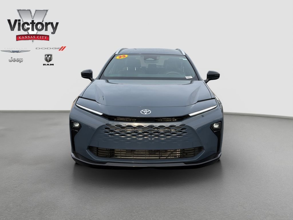 Used 2025 Toyota Crown Signia XLE with VIN JTDACAAJ4S3013909 for sale in Kansas City