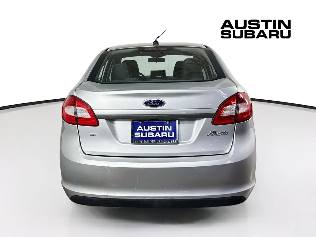 Used 2013 Silver Ford SE image 6