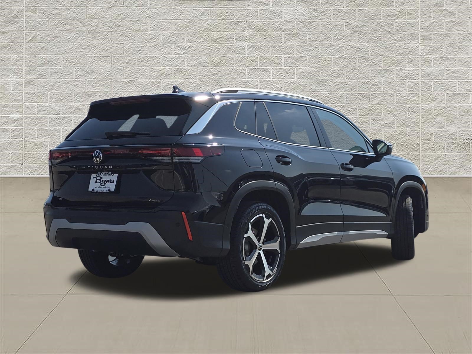 New 2026 Deep Black Pearl Volkswagen SE image 7