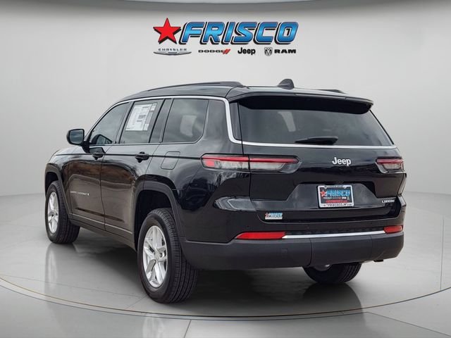 New 2026 Diamond Black Crystal Pearlcoat Jeep Laredo image 5