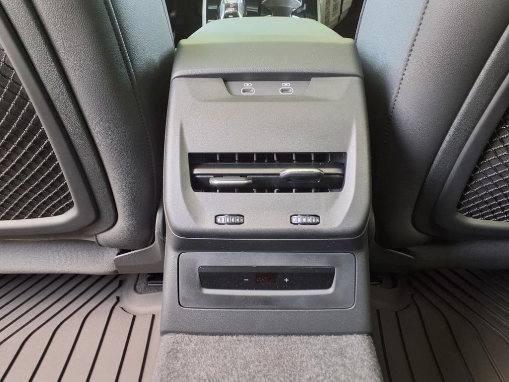 Used 2025 Glacier White Metallic Audi Premium image 9