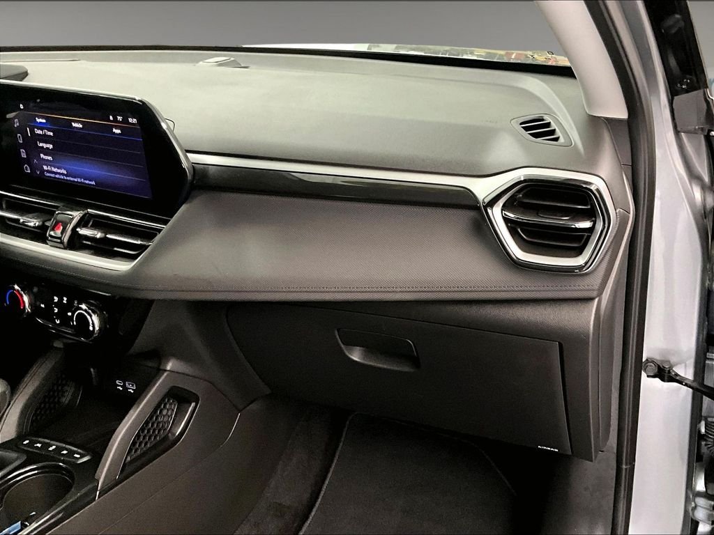 Used 2025 Sterling Gray Metallic Chevrolet LT image 13