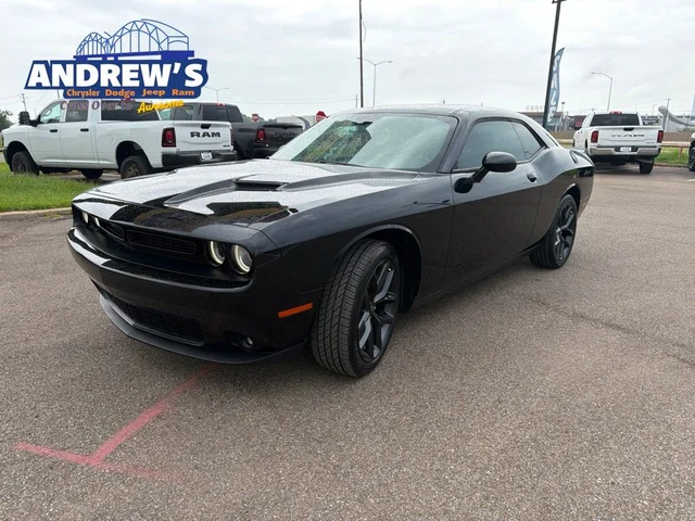 2022 Dodge Challenger SXT