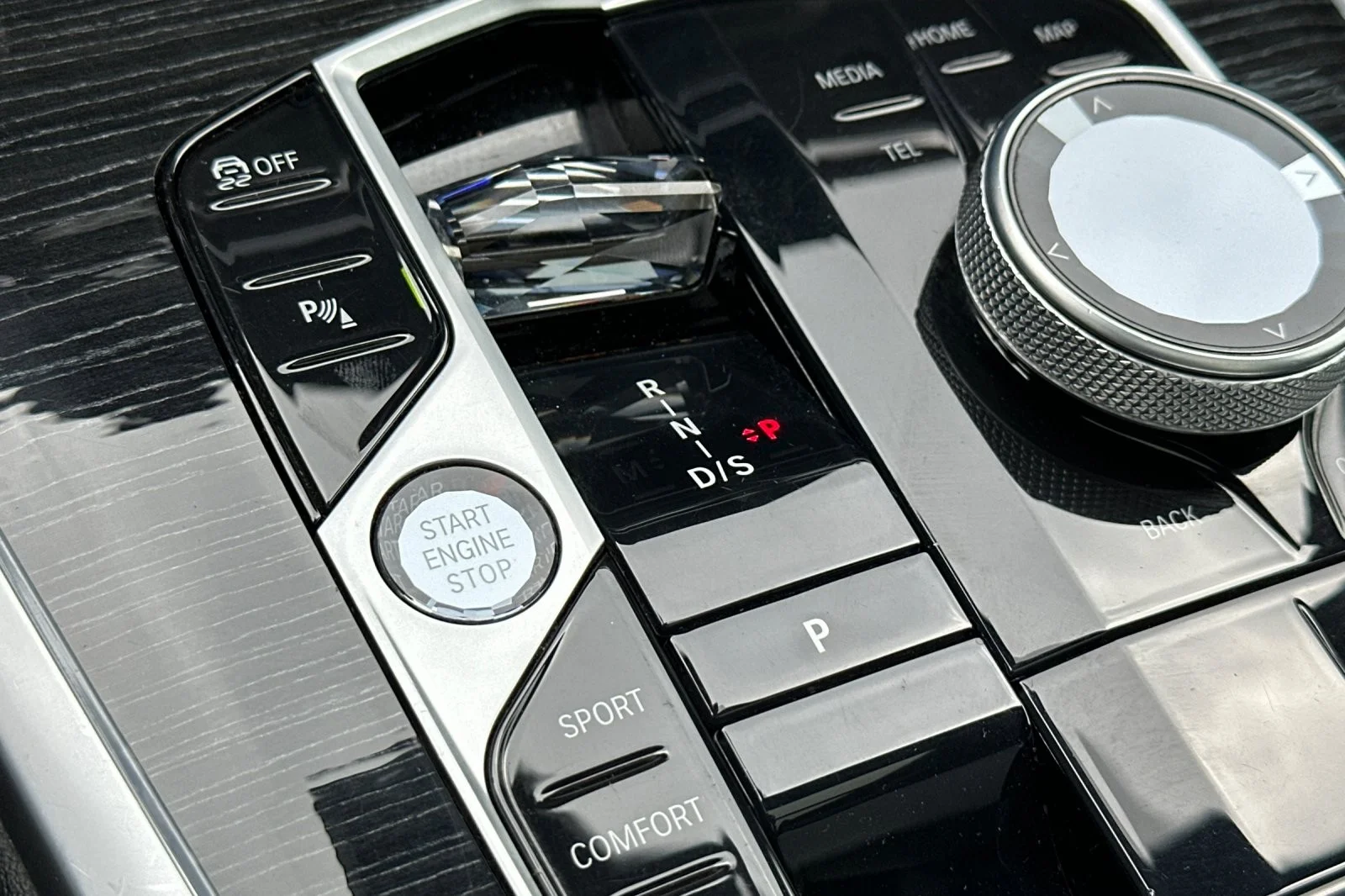 Used 2023 Brooklyn Grey Metallic BMW xDrive40i image 21