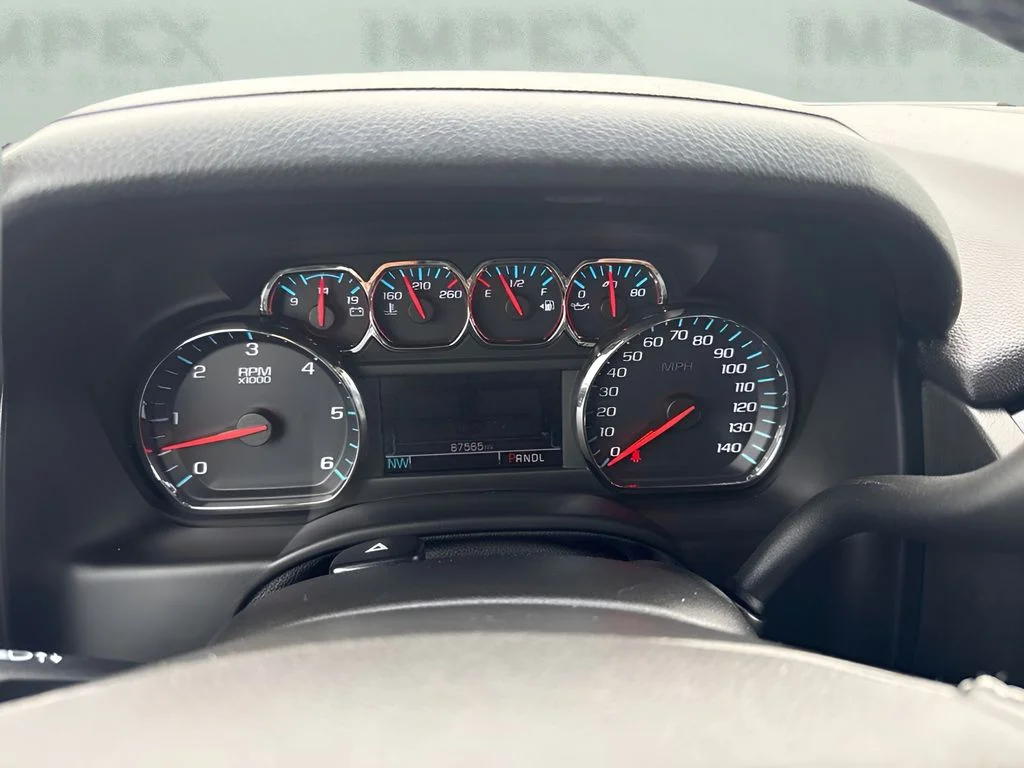 Used 2020 Gray Chevrolet RST image 28