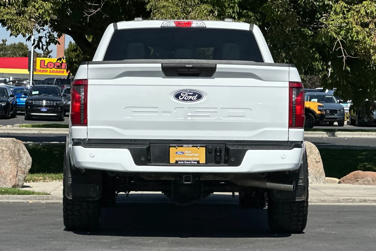 Certified Used 2025 Oxford White Clearcoat Ford XLT image 7