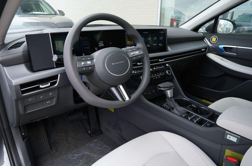 New 2026 Portofino Gray Hyundai SE image 11