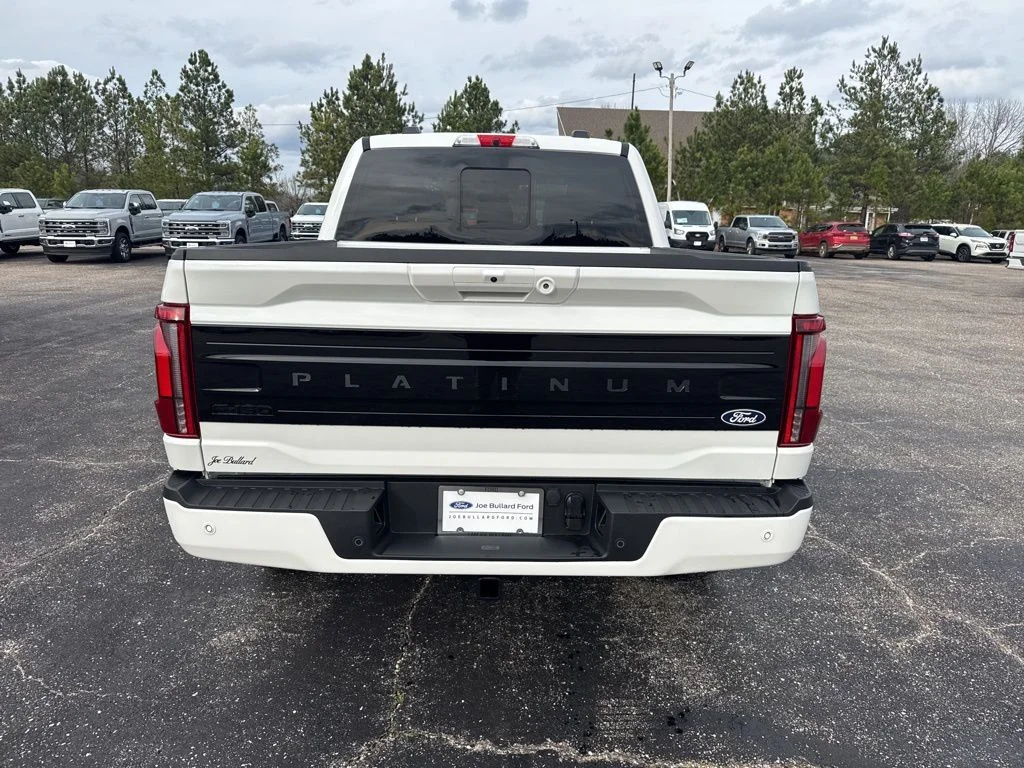 New 2026 Star White Metallic Tri-Coat Ford Platinum® image 18