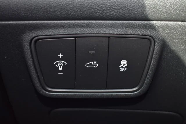 Used 2024 Blue Hyundai XRT image 26