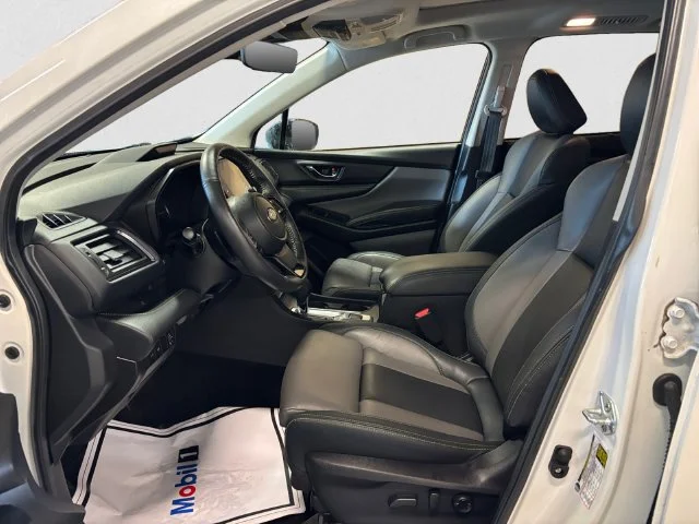 Used 2024 White Subaru Onyx Edition image 10