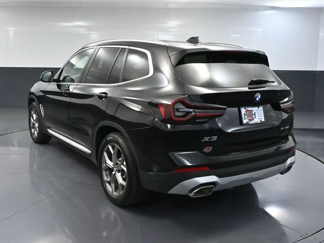 Used 2023 Black BMW xDrive30i image 9