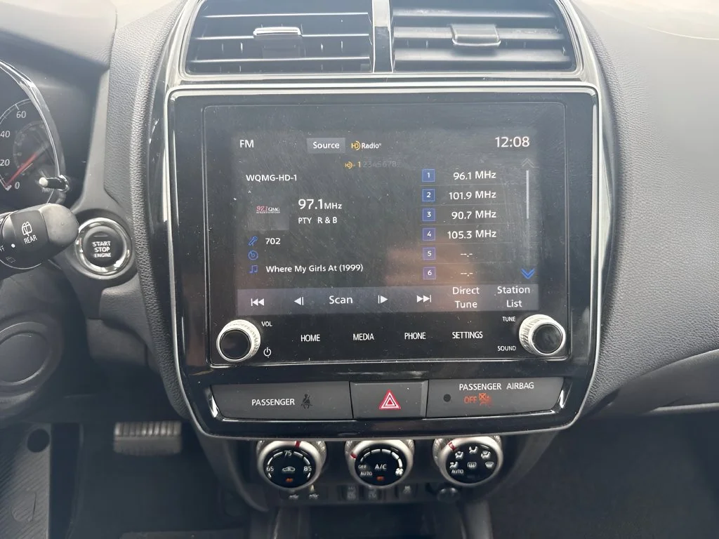 Used 2024 Gray Mitsubishi S image 12