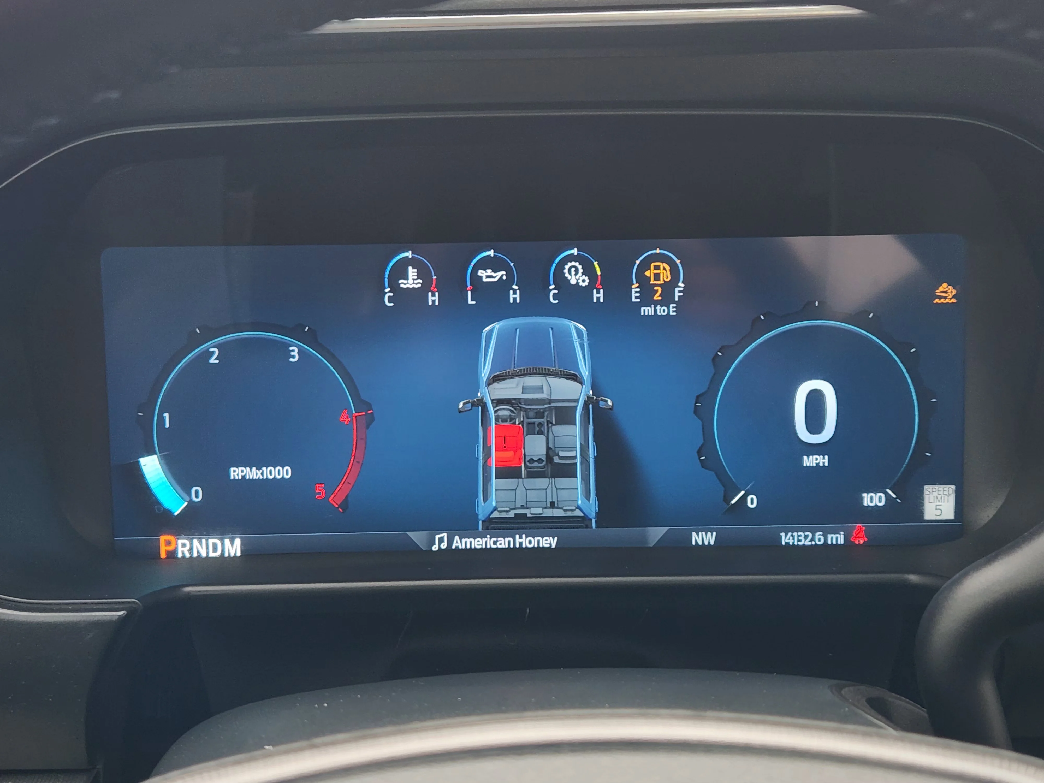 Used 2025  Ford Platinum image 17