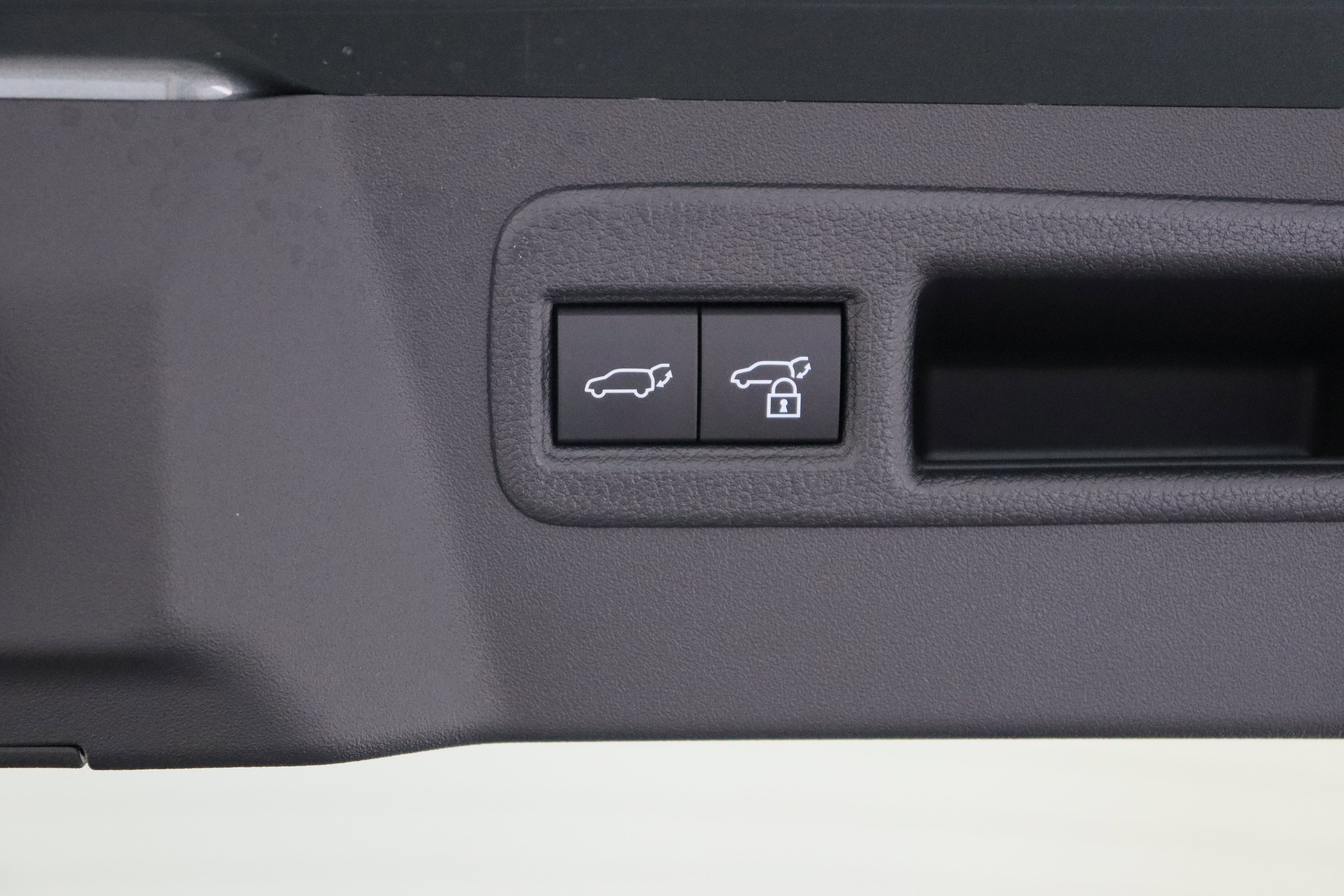 Certified Used 2026 OVERCAST Toyota SE (Electric) image 31