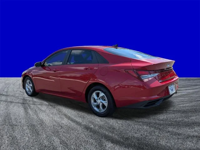 Certified Used 2022 Scarlet Red Hyundai SE image 6