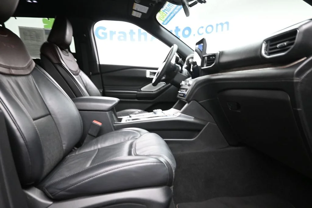 Certified Used 2020 Black Ford Platinum image 9