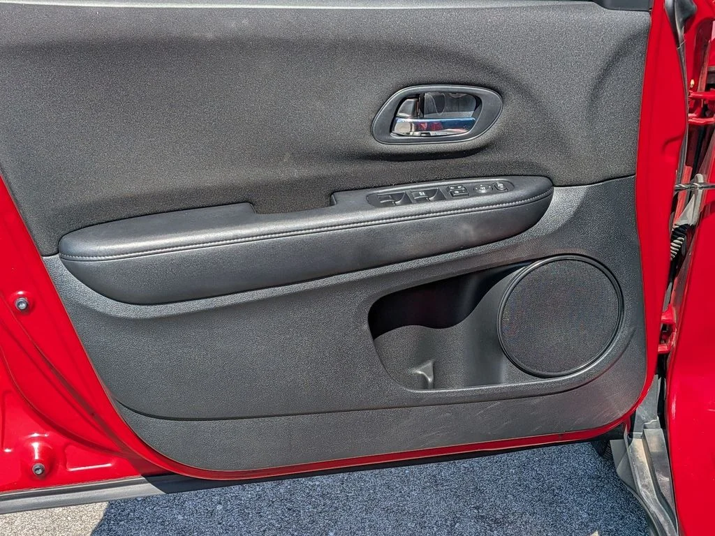 Used 2016  Honda LX image 12