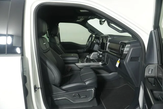 New 2026 Star White Metallic Tri-Coat Ford Platinum® image 36