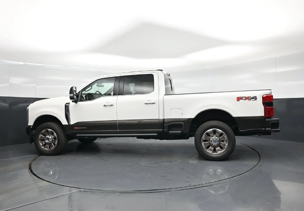 Used 2025 White Ford King Ranch image 28