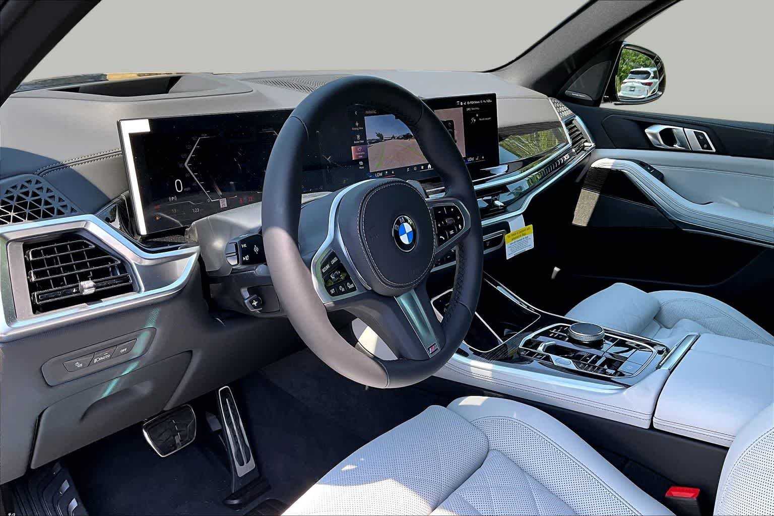 New 2026 Carbon Black Metallic BMW xDrive40i image 9